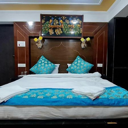 Hotel D Indian カールギル エクステリア 写真