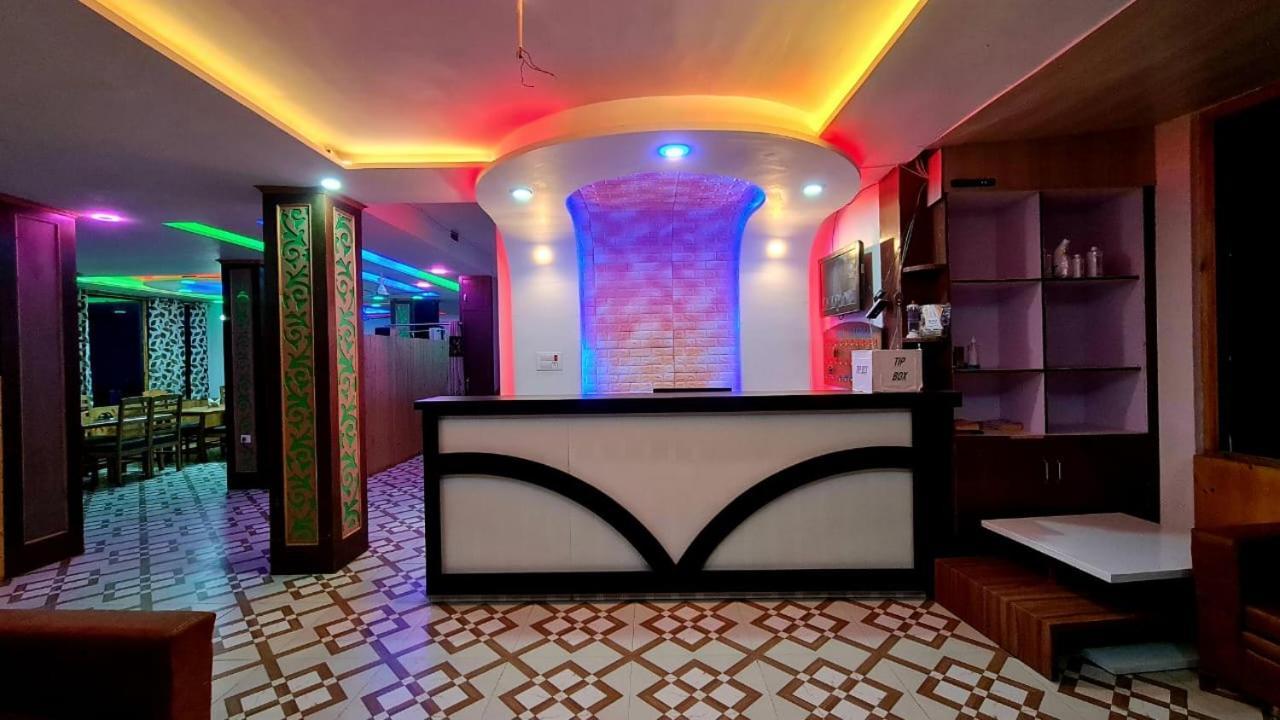 Hotel D Indian カールギル エクステリア 写真